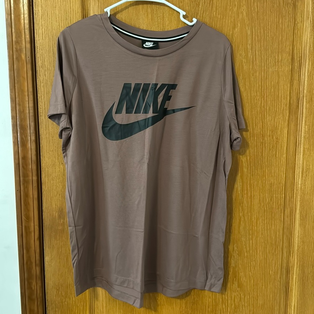 Nike Tee